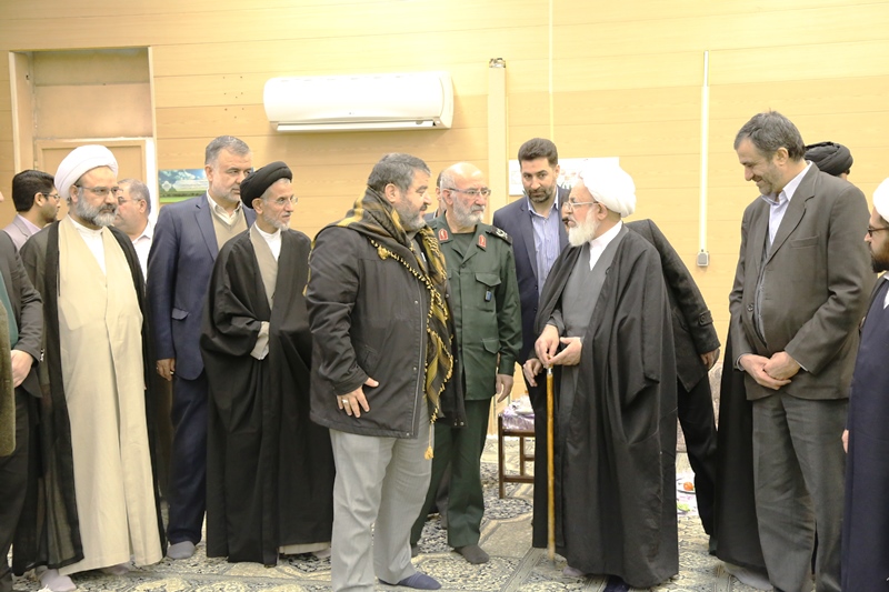 رئیس سازمان پدافند غیرعامل کشور با امام جمعه یزد دیدار کرد