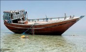توقیف ۴ فروند لنج صیادی بیگانه در جزیره کیش / ۲۱ نفر از خدمه کشتی تحویل مقامات قضایی شدند