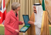 پادشاه عربستان به «می» نشان افتخار داد