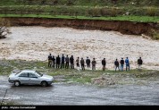 تماشای سیل در آذرشهر فاجعه آفرید/تعداد خودروها و سرنشینان مشخص نیست