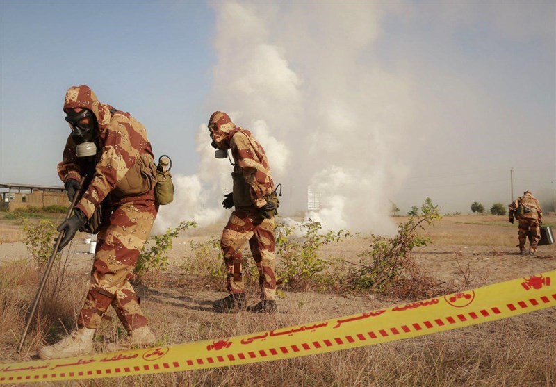 اجرای عملیات مقابله با حملات شیمیایی در رزمایش نیروی دریایی ارتش + تصاویر