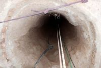 نجات کشاورز ۳۲ ساله ورامینی از چاه ۱۰ متری