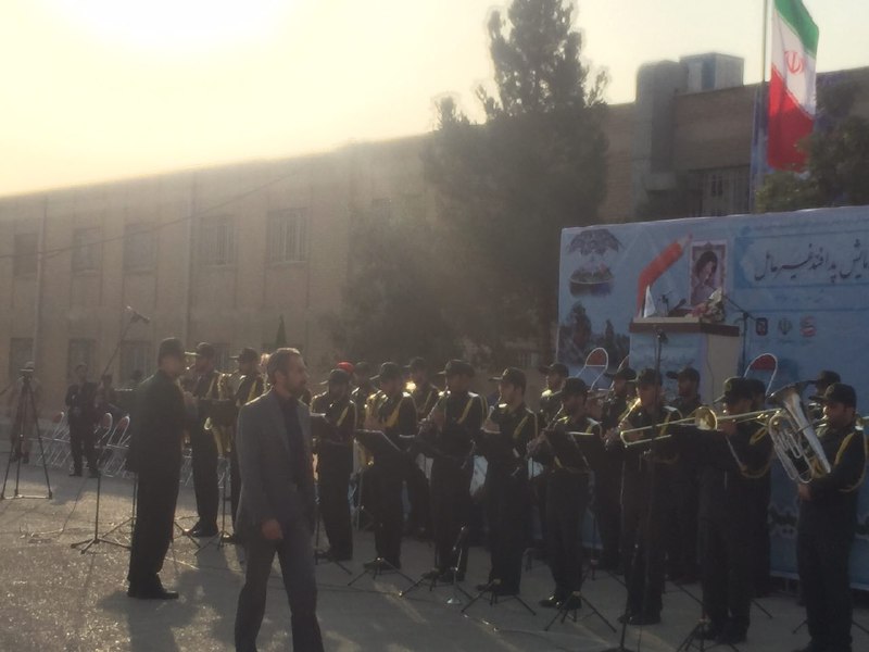رزمایش و صبحگاه مشترک دانش آموزی هفته پدافند غیرعامل در هنرستان پیام تهران رسما آغاز شد